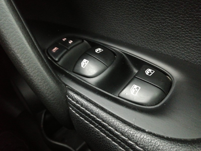 Used Nissan Qashqai 2018 for sale - 76343633: Photo 15