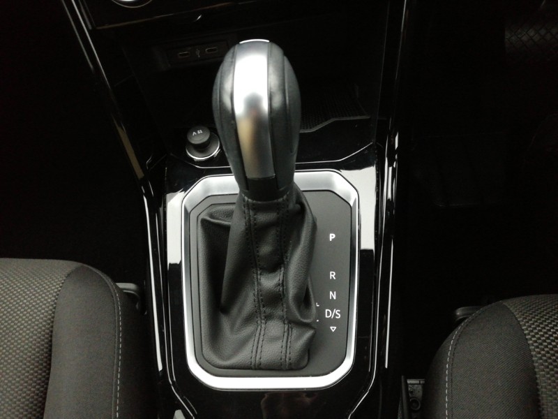 Used Volkswagen T-Roc 2021 for sale - 76560610: Photo 12