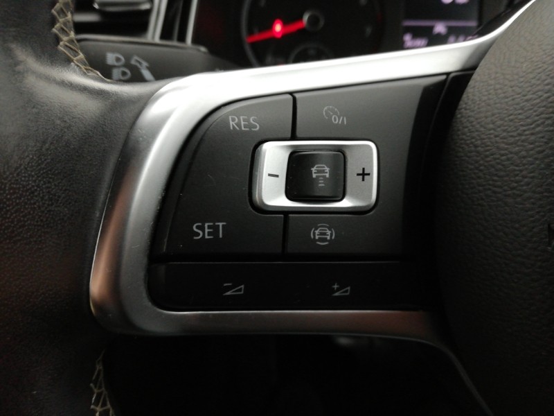 Used Volkswagen T-Roc 2021 for sale - 76560610: Photo 14