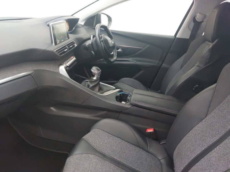Used Peugeot 3008 2019 for sale - 76736943: Photo 5