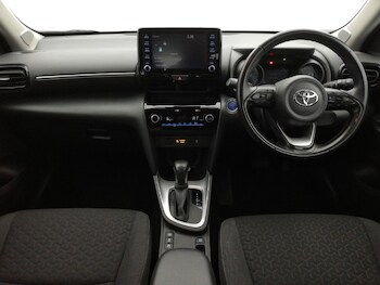 Used Toyota Yaris Cross 2022 for sale - 77343016: Photo