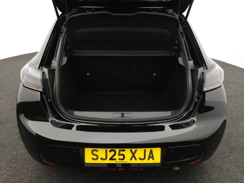 Used Peugeot 208 2025 for sale - 76543245: Photo 8