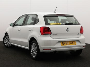 Used Volkswagen Polo 2015 for sale - 77644705: Photo
