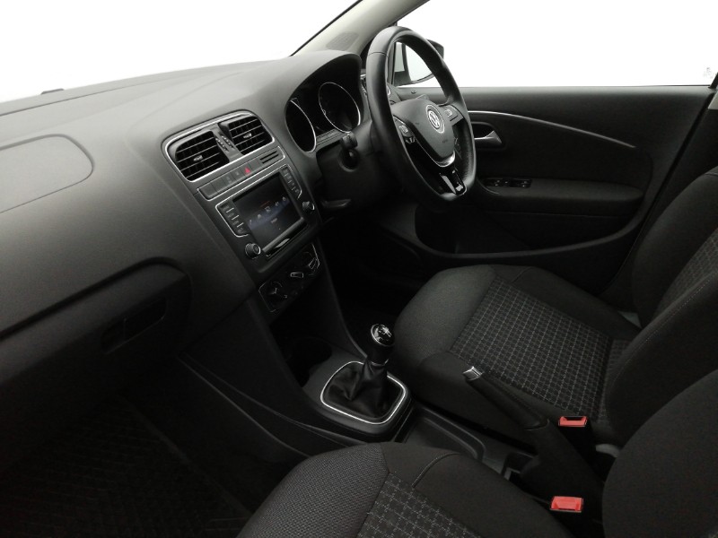 Used Volkswagen Polo 2015 for sale - 77644705: Photo 5