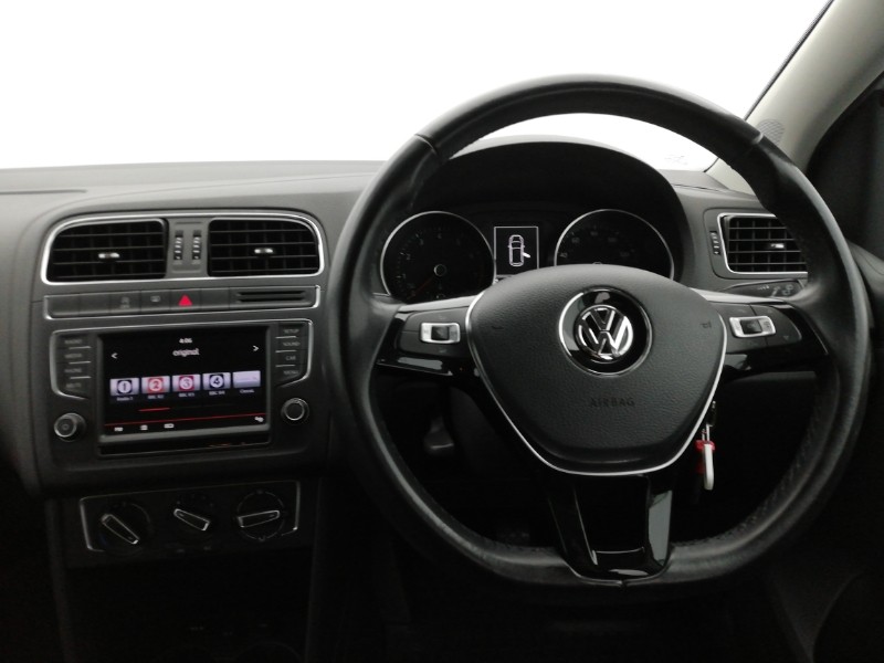 Used Volkswagen Polo 2015 for sale - 77644705: Photo 7