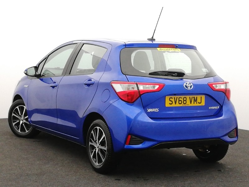 Used Toyota Yaris 2018 for sale - 77652262: Photo 3