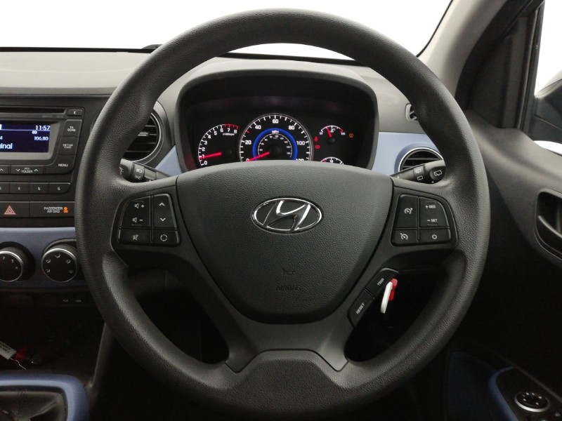 Used Hyundai i10 2014 for sale - 76301909: Photo 11