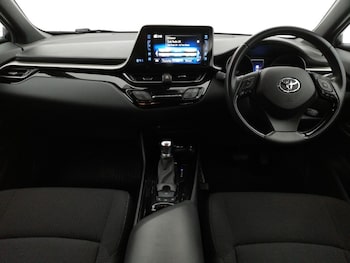 Used Toyota C-HR 2019 for sale - 79372923: Photo