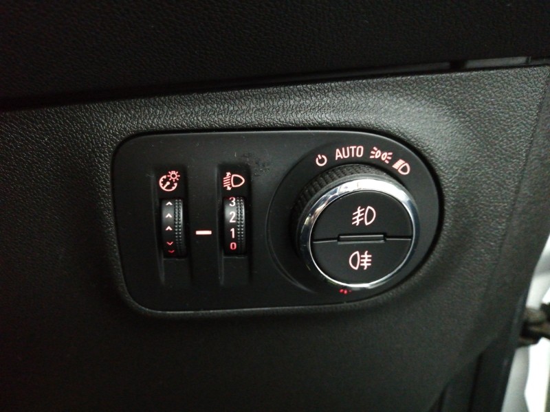 Used Vauxhall Corsa 2017 for sale - 77070107: Photo 17