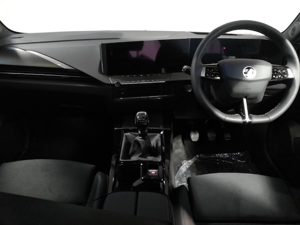 Used Vauxhall Astra 2025 for sale - 74357809: Photo 2