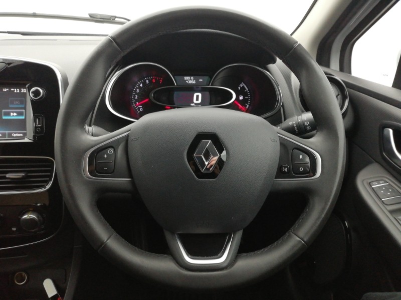 Used Renault Clio 2018 for sale - 76414624: Photo 11
