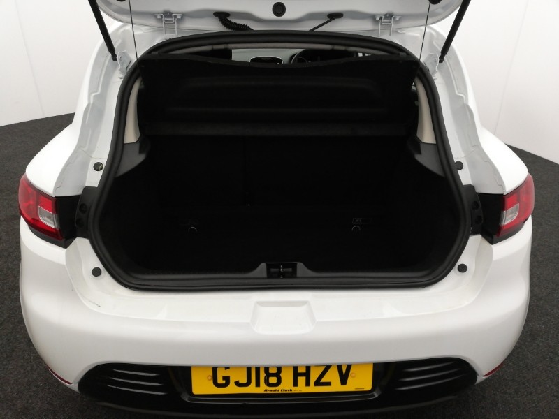 Used Renault Clio 2018 for sale - 76414624: Photo 8