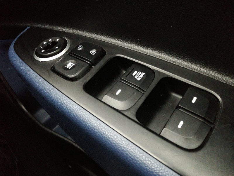 Used Hyundai i10 2014 for sale - 77053157: Photo 16