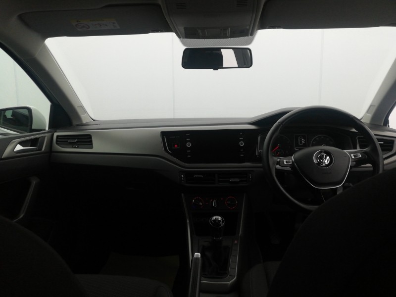 Used Volkswagen Polo 2018 for sale - 76393287: Photo 2