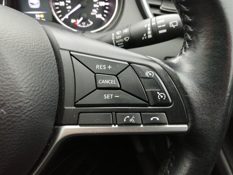 Used Nissan Qashqai 2017 for sale - 76815804: Photo 15