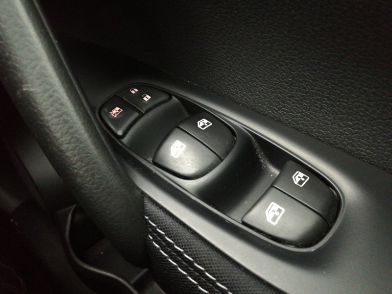 Used Nissan Qashqai 2017 for sale - 76815804: Photo 16