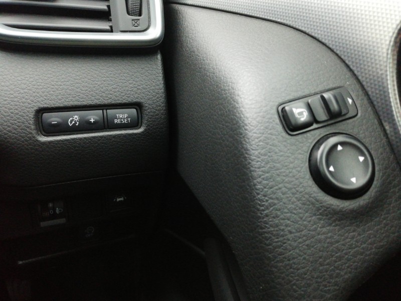 Used Nissan Qashqai 2017 for sale - 76815804: Photo 17