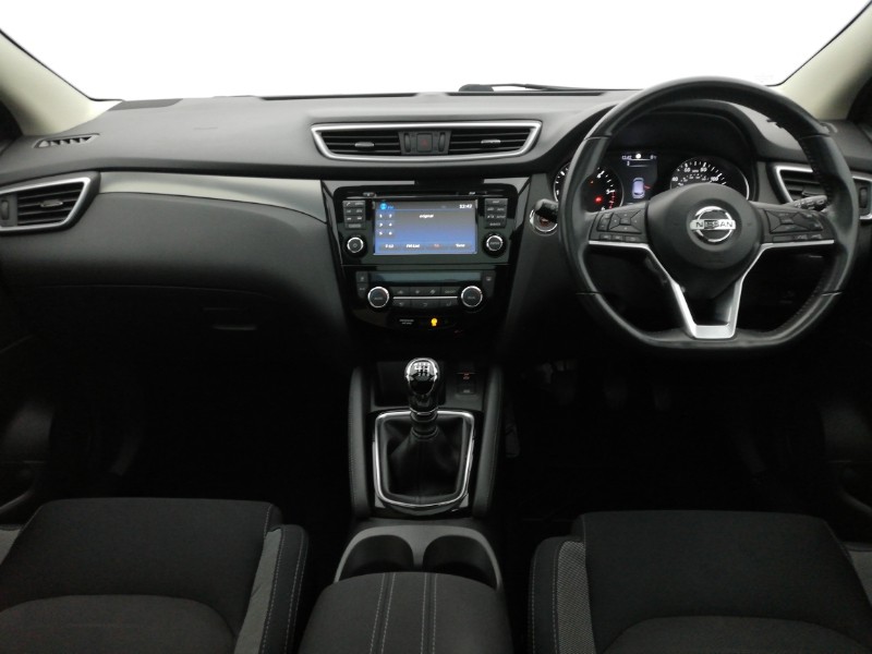 Used Nissan Qashqai 2017 for sale - 76815804: Photo 2