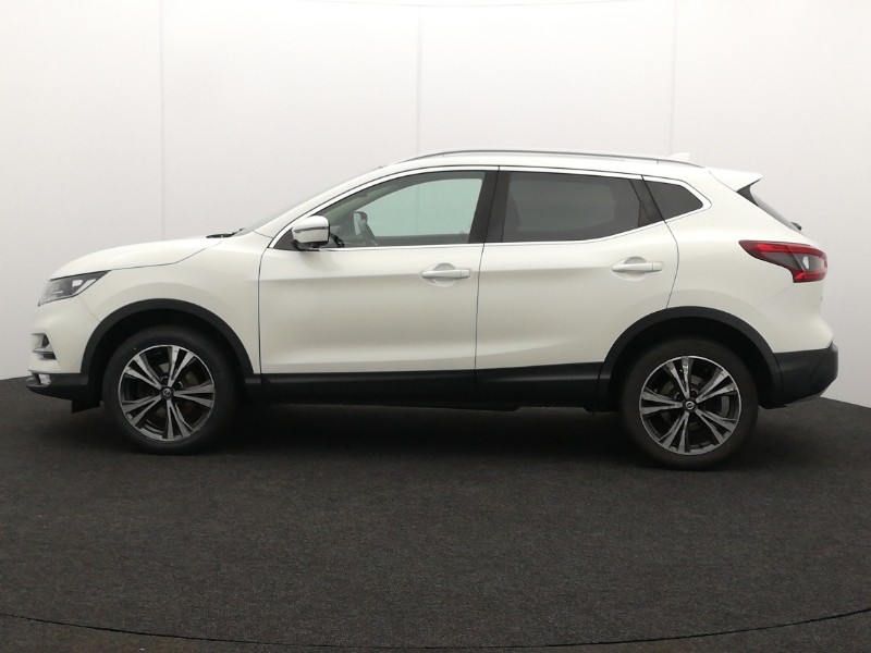 Used Nissan Qashqai 2017 for sale - 76815804: Photo 4