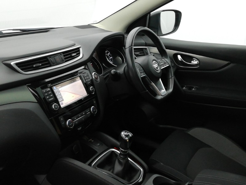 Used Nissan Qashqai 2017 for sale - 76815804: Photo 5