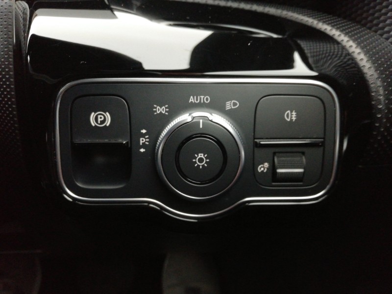 Used Mercedes-Benz A-Class 2018 for sale - 78041114: Photo 17