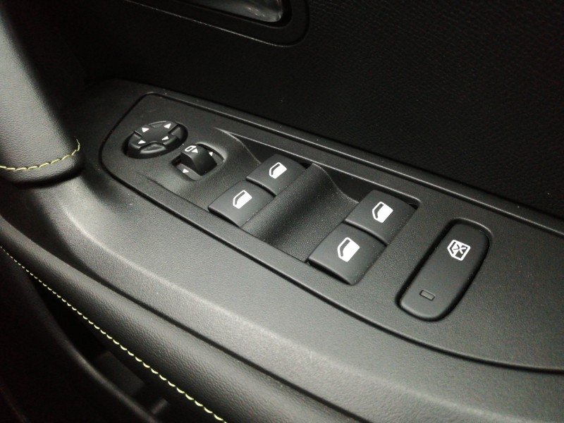 Used Peugeot 2008 2023 for sale - 78126360: Photo 15