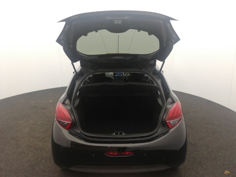 Used Peugeot 208 2017 for sale - 78155843: Photo 8