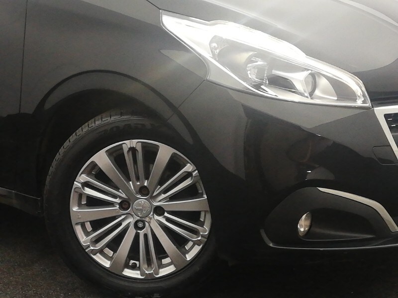 Used Peugeot 208 2017 for sale - 78155843: Photo 9