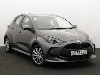 Used Toyota Yaris 2022 for sale - 77690120: Photo