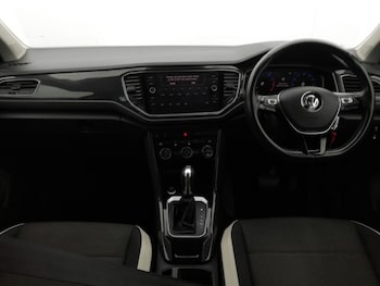 Used Volkswagen T-Roc 2019 for sale - 76779856: Photo