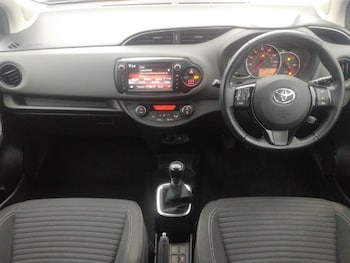 Used Toyota Yaris 2016 for sale - 78219772: Photo
