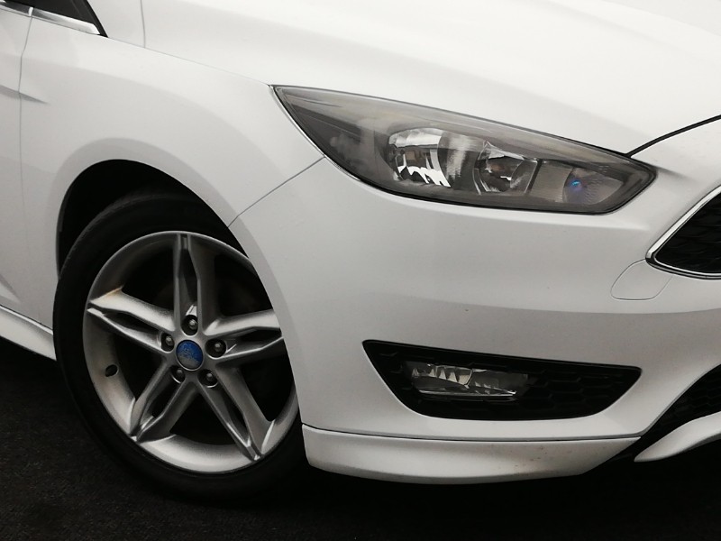 Used Ford Focus 2015 for sale - 76639431: Photo 9