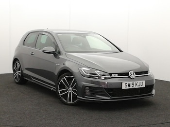 Used Volkswagen Golf 2019 for sale - 76172139: Photo