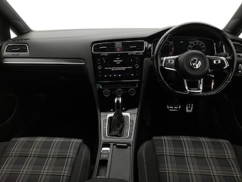 Used Volkswagen Golf 2019 for sale - 76172139: Photo