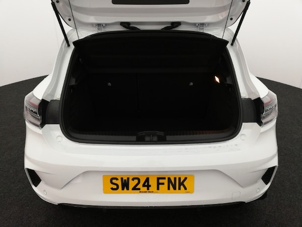 Used Renault Clio 2024 for sale - 76250877: Photo 8