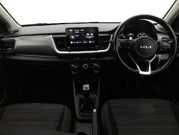 Used Kia Stonic 2022 for sale - 76471703: Photo