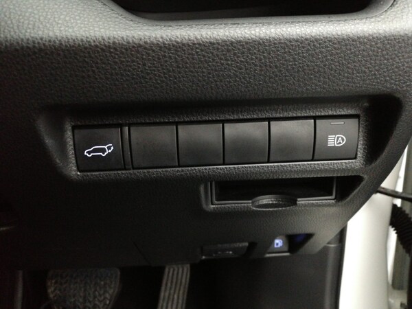 Used Toyota RAV4 2022 for sale - 76238272: Photo 17