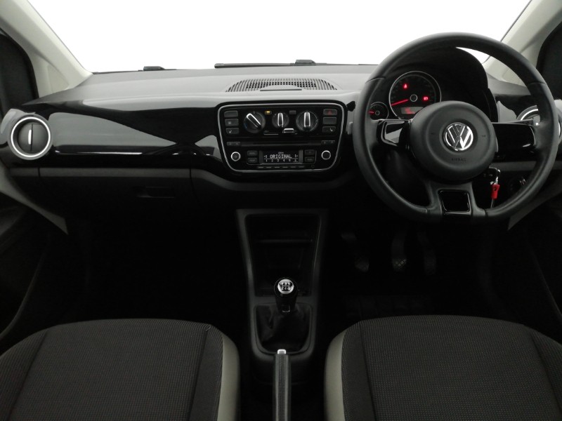 Used Volkswagen up! 2014 for sale - 78211445: Photo 2