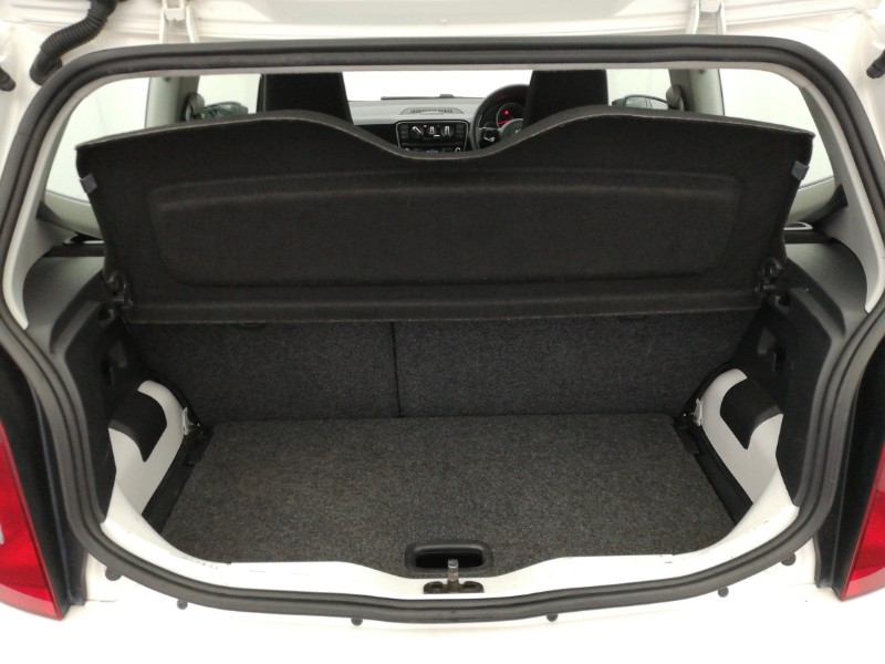 Used Volkswagen up! 2014 for sale - 78211445: Photo 8