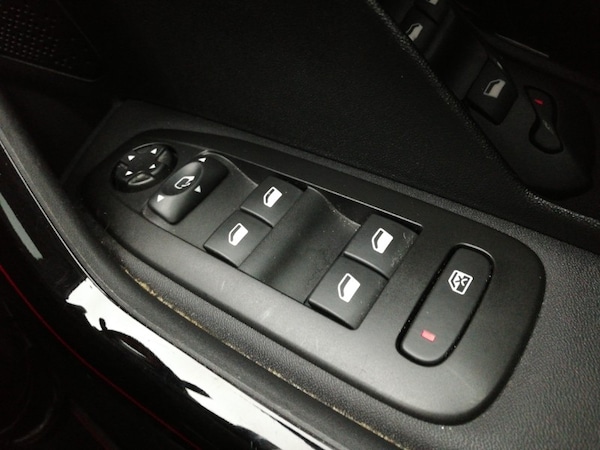 Used Peugeot 2008 2019 for sale - 76282088: Photo 17