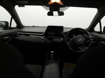 Used Toyota C-HR 2021 for sale - 79420515: Photo