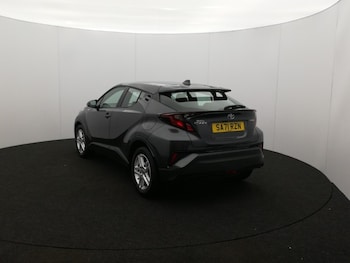 Used Toyota C-HR 2021 for sale - 79420515: Photo