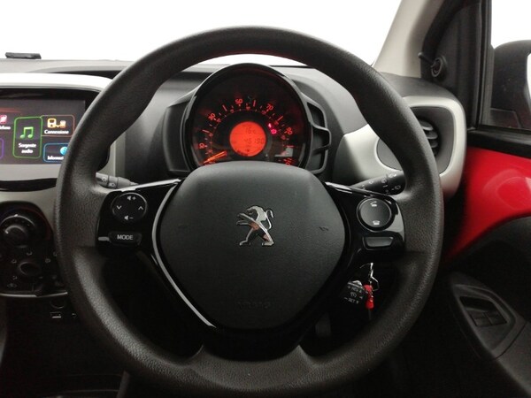 Used Peugeot 108 2017 for sale - 76282087: Photo 11