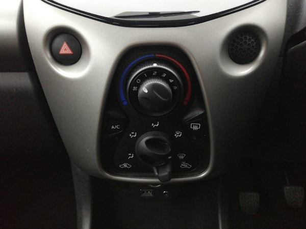 Used Peugeot 108 2017 for sale - 76282087: Photo 16