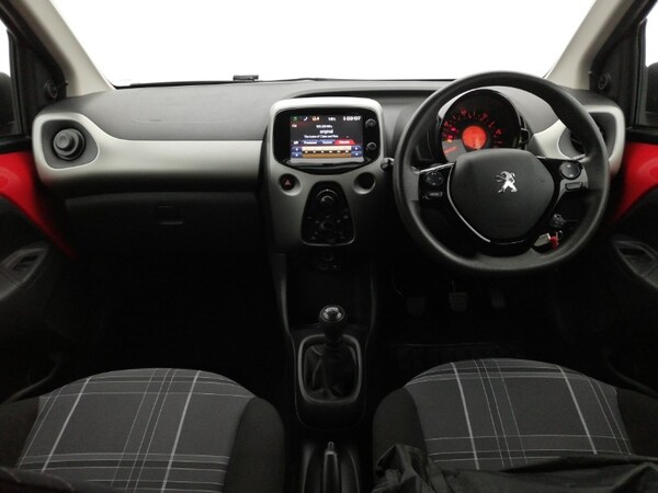Used Peugeot 108 2017 for sale - 76282087: Photo 2