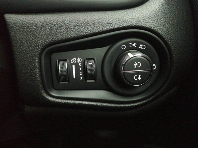 Used Jeep Renegade 2020 for sale - 77410270: Photo 16