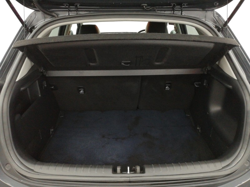 Used Kia Stonic 2022 for sale - 77652258: Photo 8