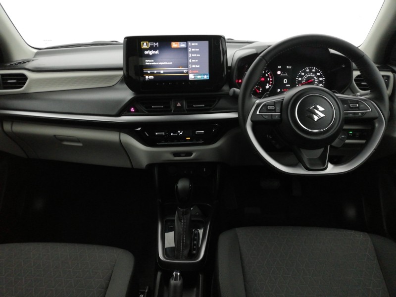 Used Suzuki Swift 2024 for sale - 76964239: Photo 2