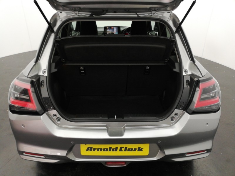 Used Suzuki Swift 2024 for sale - 76964239: Photo 8