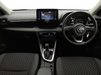 Used Toyota Yaris 2022 for sale - 76383850: Photo
